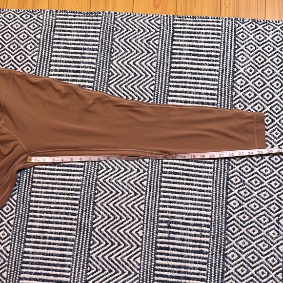 Lululemon Align HR pant 25” / size 8 - Picture 10 of 10